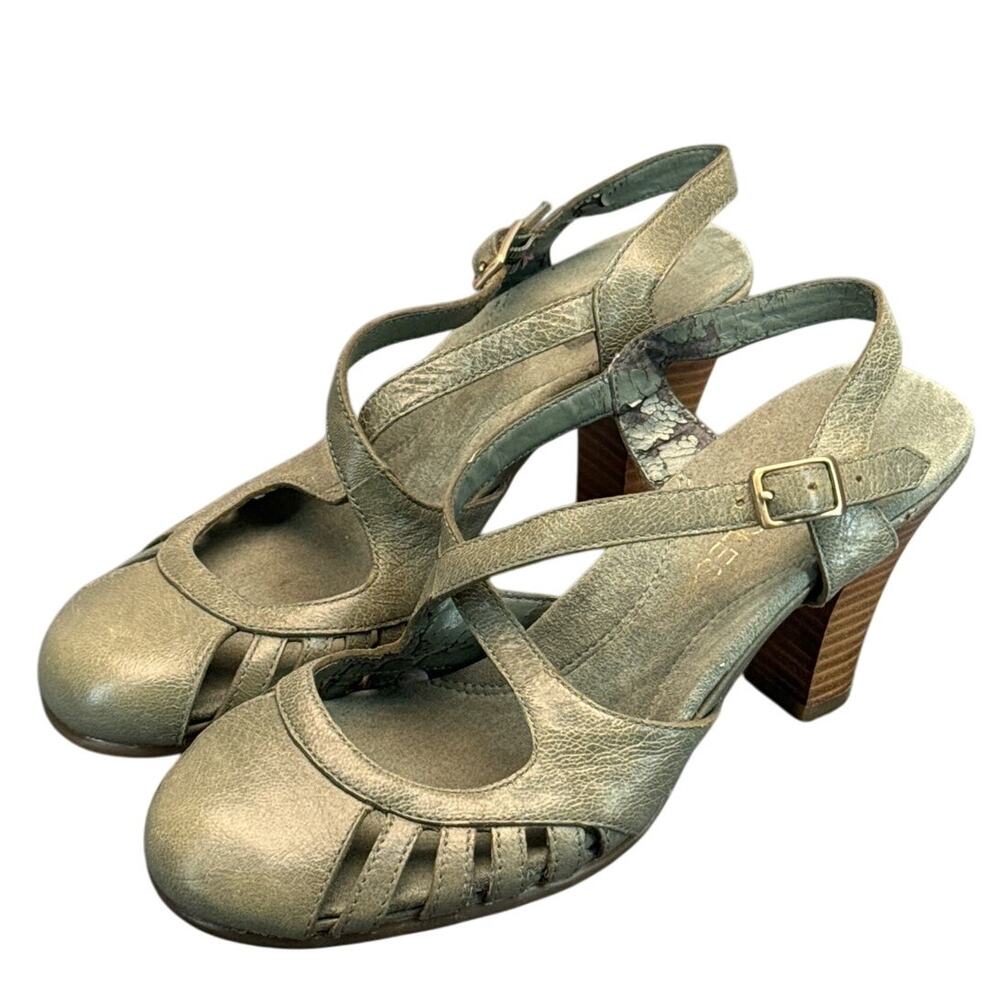 Aerosoles Gorgeous Sage Green Leather 40's Style Pump Wood Heel Women 5.5
